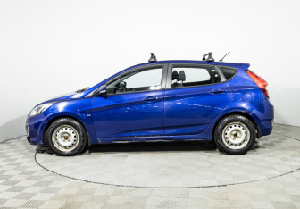 Подержанный автомобиль Hyundai Solaris Hatchback 2012 года (8 фото)