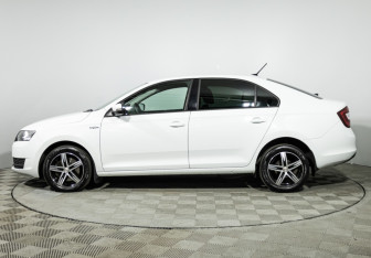Подержанный автомобиль Skoda Rapid Liftback 2019 года (8 фото)