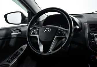 Подержанный автомобиль Hyundai Solaris Sedan 2016 года (15 фото)