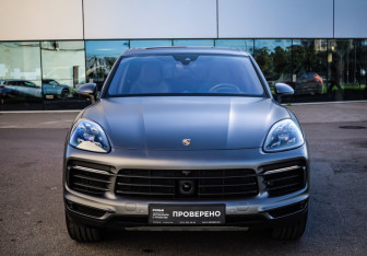 Подержанный автомобиль Porsche Cayenne 2018 года (4 фото)