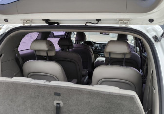 Подержанный автомобиль Kia Carnival 2019 года (9 фото)