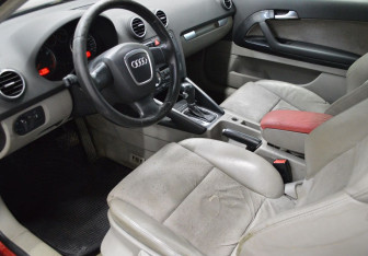 Подержанный автомобиль Audi A3 Hatchback 2005 года (10 фото)