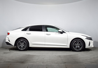 Подержанный автомобиль Kia K5 2020 года (4 фото)