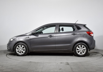 Подержанный автомобиль Kia Rio Hatchback 2016 года (8 фото)
