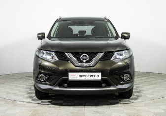 Подержанный автомобиль Nissan X-Trail 2017 года (2 фото)