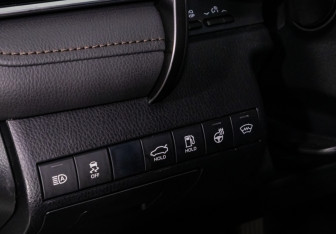 Подержанный автомобиль Toyota Camry Sedan 2019 года (25 фото)