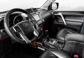Подержанный автомобиль Toyota Land Cruiser Prado 2015 года (9 фото)