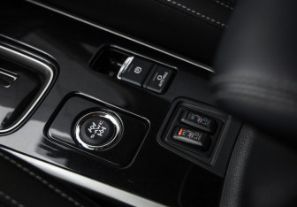 Подержанный автомобиль Mitsubishi Outlander 2021 года (23 фото)