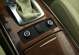 Подержанный автомобиль Infiniti QX70 2016 года (21 фото)