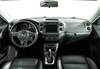 Подержанный автомобиль Volkswagen Tiguan 2016 года (13 фото)