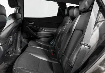 Подержанный автомобиль Hyundai Santa Fe 2016 года (13 фото)