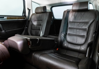 Подержанный автомобиль Volkswagen Touareg 2017 года (28 фото)