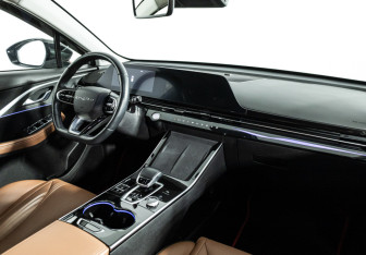 Подержанный автомобиль Omoda C5 2023 года (9 фото)