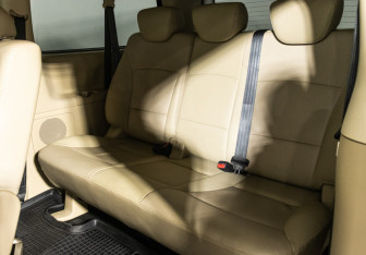 Подержанный автомобиль Hyundai H-1 2016 года (15 фото)