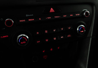 Подержанный автомобиль Kia Sportage 2020 года (17 фото)