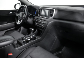 Подержанный автомобиль Kia Sportage 2020 года (13 фото)