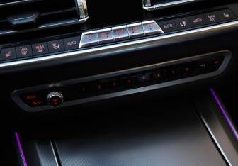 Подержанный автомобиль BMW X5 2019 года (18 фото)