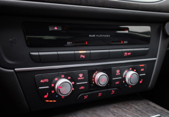 Подержанный автомобиль Audi A6 Sedan 2017 года (21 фото)