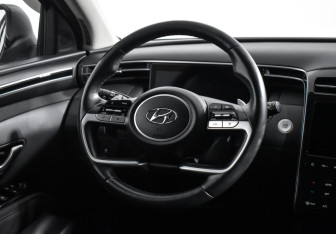 Подержанный автомобиль Hyundai Tucson 2021 года (17 фото)