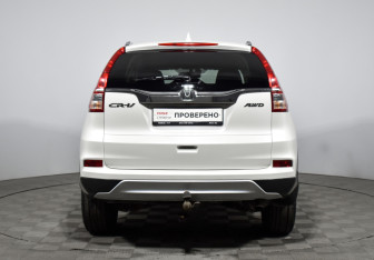 Подержанный автомобиль Honda CR-V 2015 года (6 фото)
