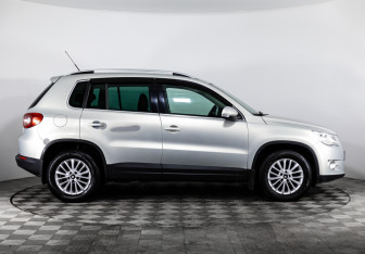 Подержанный автомобиль Volkswagen Tiguan 2011 года (4 фото)
