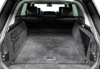 Подержанный автомобиль Land Rover Range Rover 2015 года (28 фото)