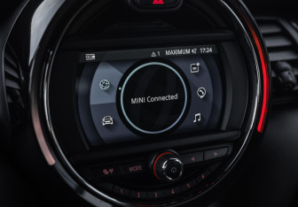 Подержанный автомобиль MINI Hatch 2020 года (15 фото)