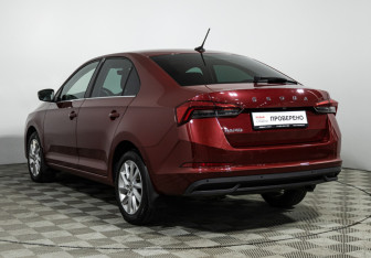Подержанный автомобиль Skoda Rapid Liftback 2021 года (7 фото)