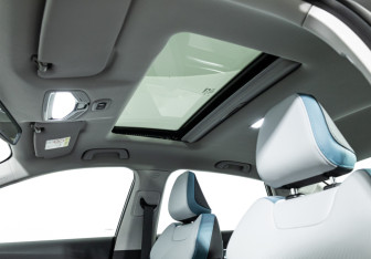 Подержанный автомобиль Geely Emgrand 2023 года (15 фото)