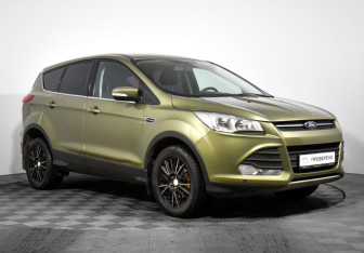 Подержанный автомобиль Ford Kuga 2014 года (3 фото)