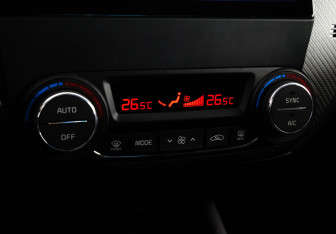 Подержанный автомобиль Kia Cerato Sedan 2019 года (14 фото)