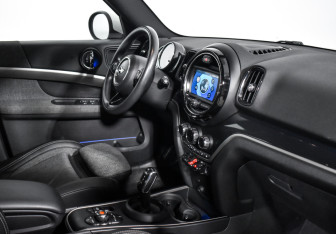 Подержанный автомобиль MINI Countryman 2020 года (13 фото)