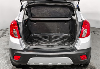 Подержанный автомобиль Opel Mokka 2012 года (20 фото)