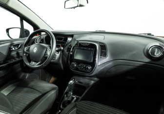Подержанный автомобиль Renault Kaptur 2016 года (9 фото)