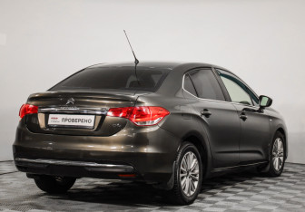 Подержанный автомобиль Citroen C4 Sedan 2014 года (5 фото)