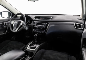 Подержанный автомобиль Nissan X-Trail 2016 года (9 фото)