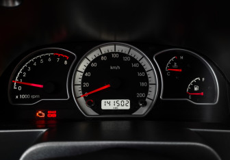 Подержанный автомобиль Daewoo Nexia Sedan 2012 года (17 фото)