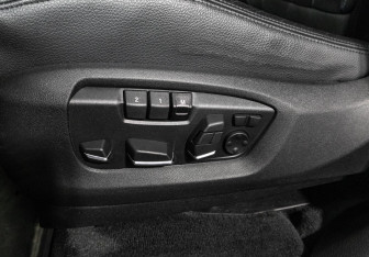 Подержанный автомобиль BMW X5 2014 года (19 фото)