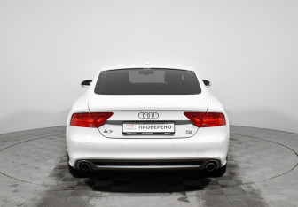 Подержанный автомобиль Audi A7 2013 года (6 фото)