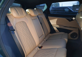 Подержанный автомобиль Voyah Free 2023 года (7 фото)