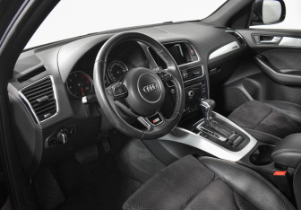 Подержанный автомобиль Audi Q5 2015 года (9 фото)