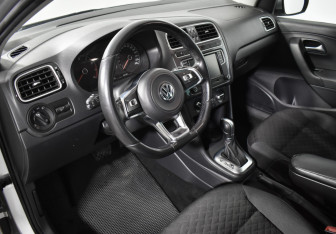 Подержанный автомобиль Volkswagen Polo Sedan 2019 года (9 фото)