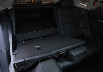 Подержанный автомобиль Zeekr 001 2023 года (31 фото)