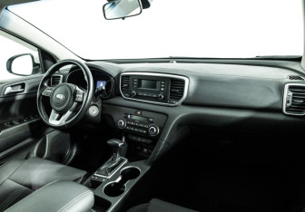 Подержанный автомобиль Kia Sportage 2021 года (9 фото)