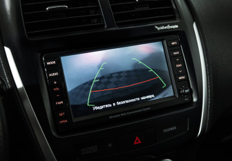 Подержанный автомобиль Mitsubishi ASX 2010 года (15 фото)