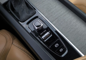 Подержанный автомобиль Volvo V60 Cross Country 2019 года (22 фото)