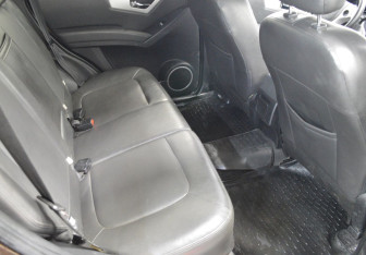 Подержанный автомобиль Lifan X60 2015 года (13 фото)