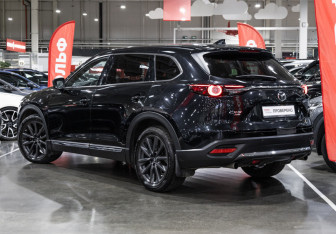 Подержанный автомобиль Mazda CX-9 2018 года (11 фото)
