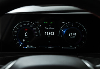Подержанный автомобиль Changan Eado Plus 2023 года (12 фото)