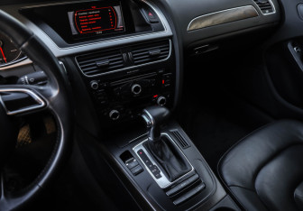 Подержанный автомобиль Audi A4 Sedan 2015 года (18 фото)
